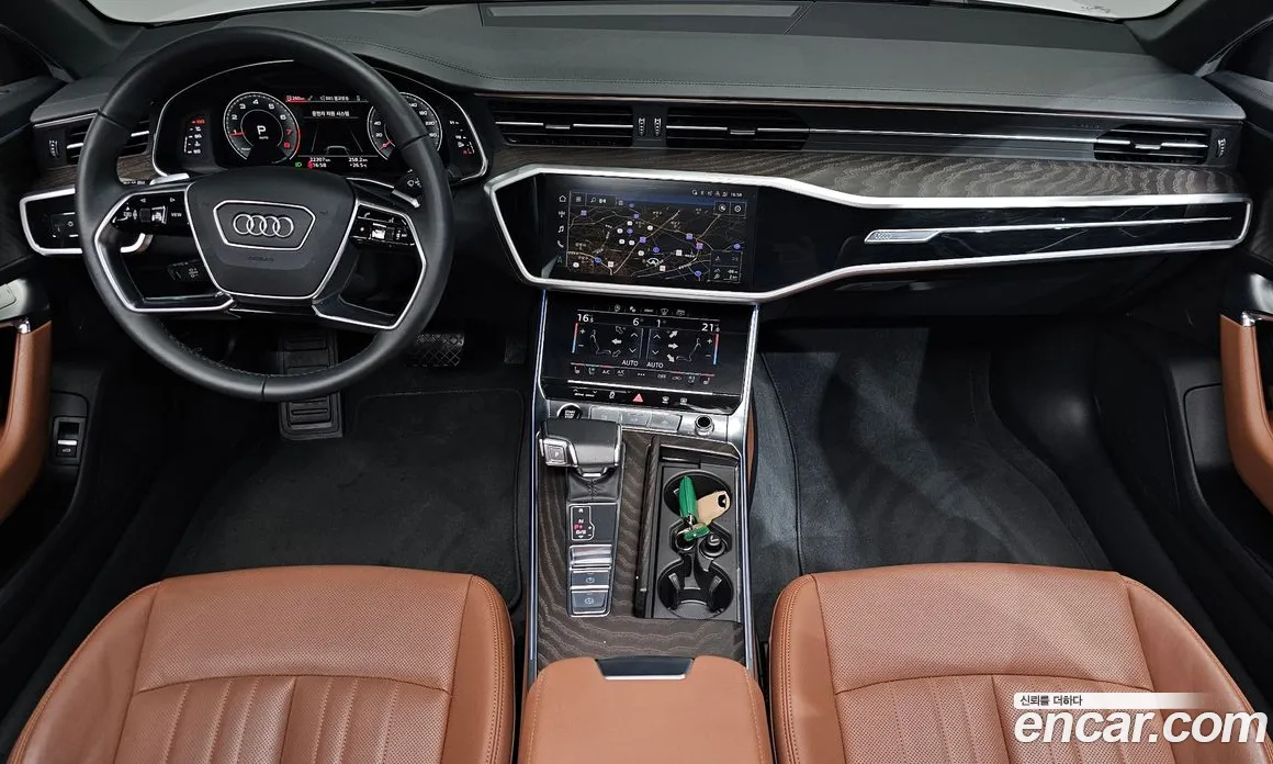 سيارة Audi معروضة من أوتوبان