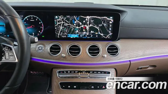 Mercedes-Benz E-Class W213 2023 من أوتوبان