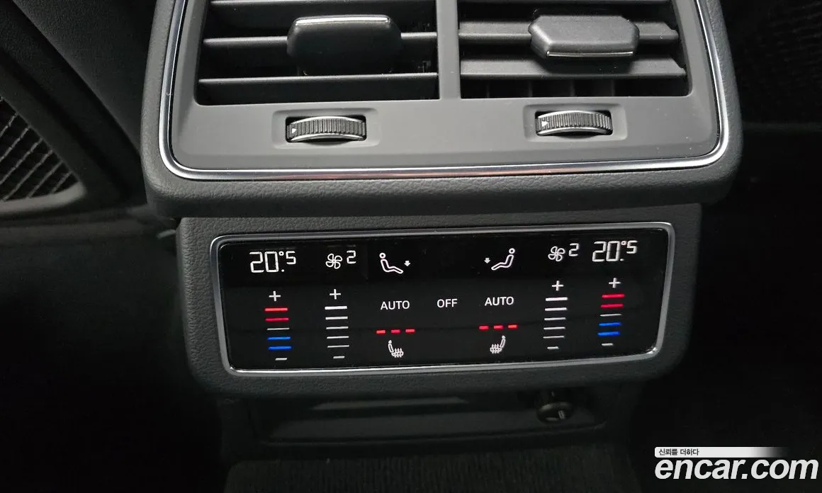 سيارة Audi معروضة من أوتوبان