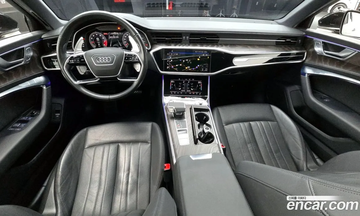 سيارة Audi معروضة من أوتوبان