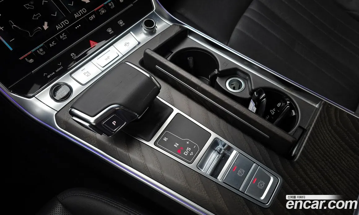 سيارة Audi معروضة من أوتوبان